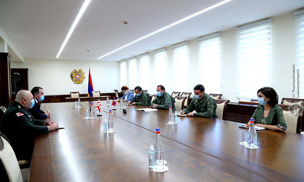 Давид Тоноян принял посла Грузии в Армении и военного атташе посольства 