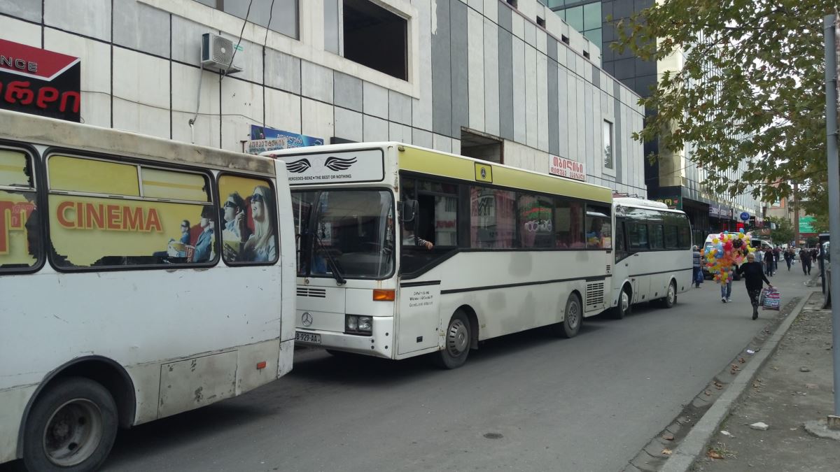 Newsgeorgia: Из-за коронавируса в Грузии запретили передвижение автобусов в районах