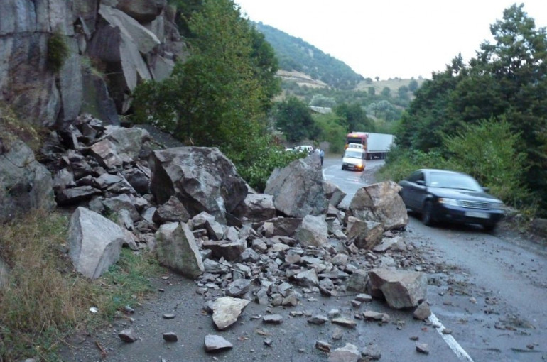 В Армении на укрепление опасных участков трасс выделят более 4 млн евро 