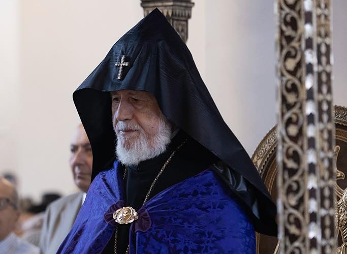 Католикос Всех Армян отправился в Швейцарию и Францию