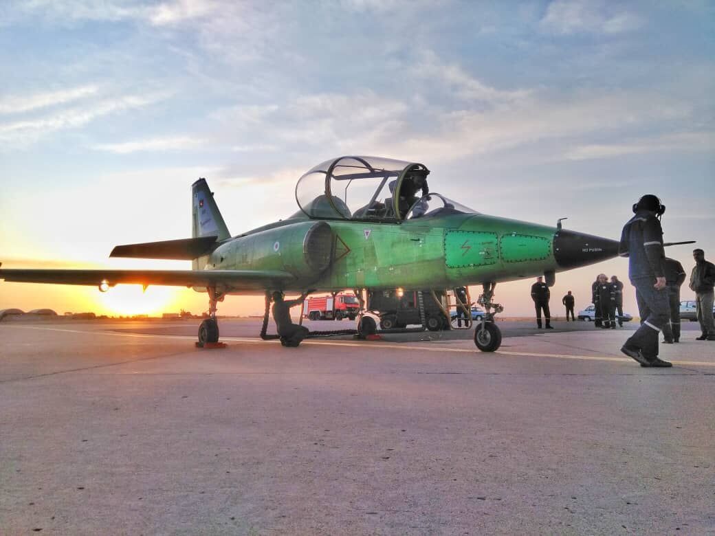 Иран показал новый учебно-боевой самолет Yasin