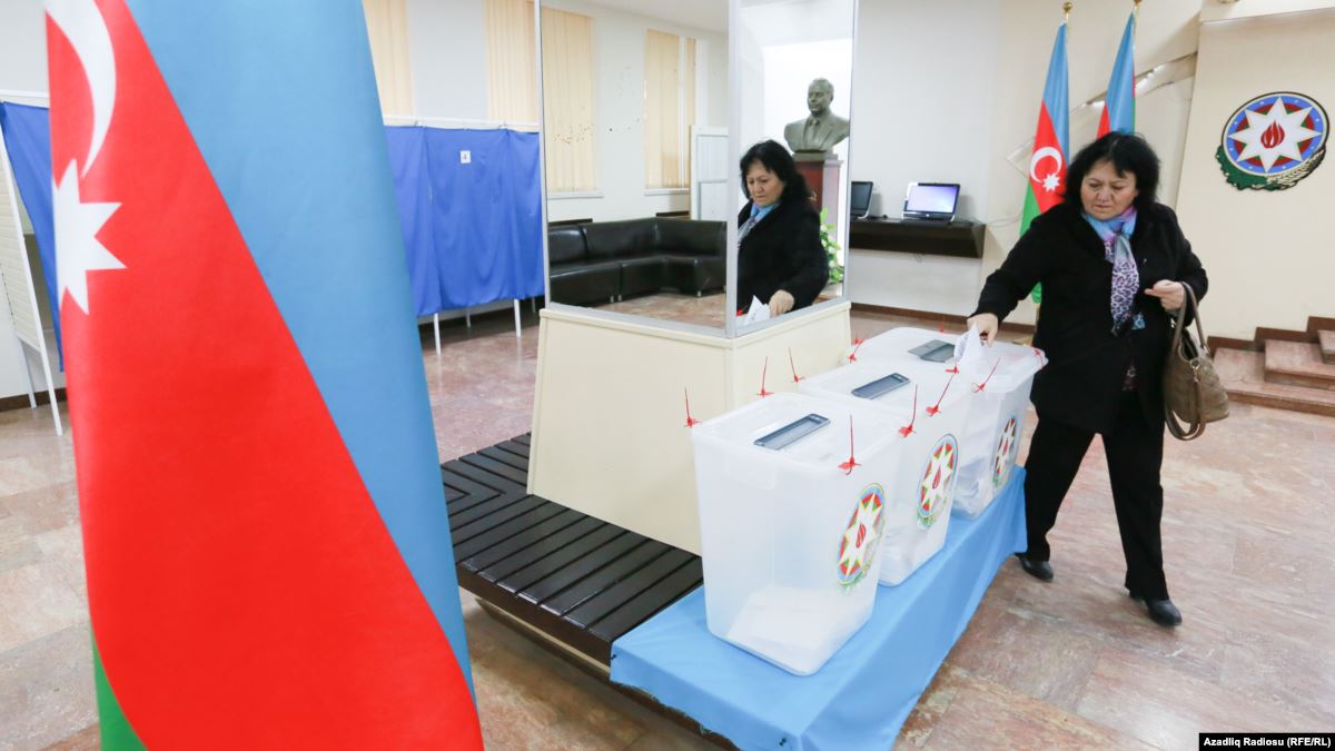Правящая партия Азербайджана призвала все партии принять участие в предстоящих выборах