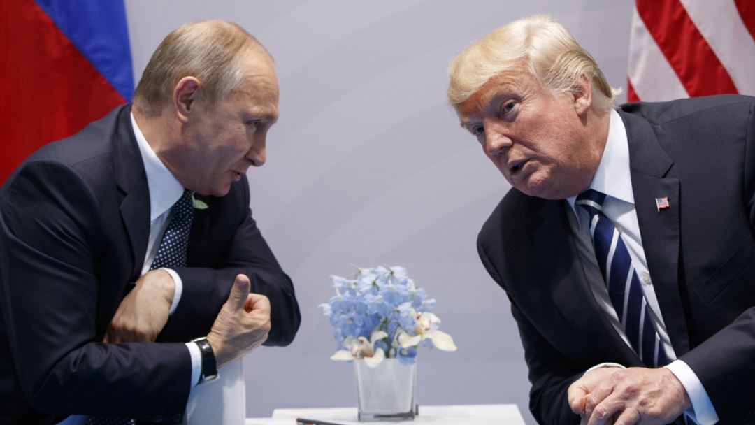 Белый дом: Трамп надеется, что встреча с Путиным поможет снизить напряженность