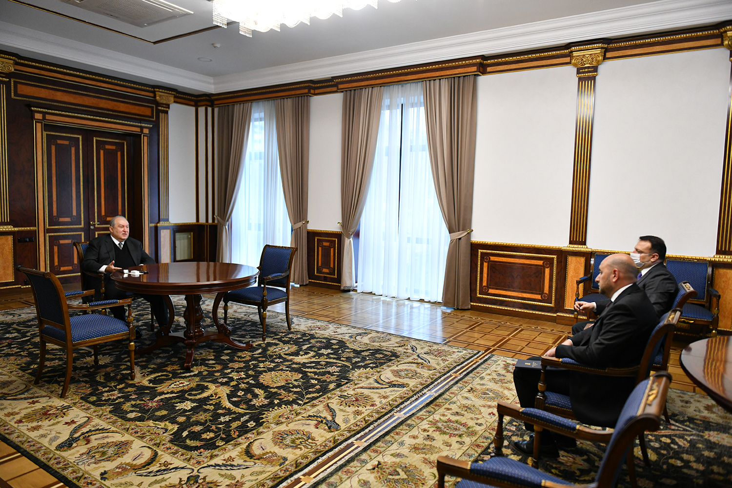 Կենտրոնական բանկի նախագահն Արմեն Սարգսյանին է ներկայացրել գնաճի շուրջ իրավիճակը