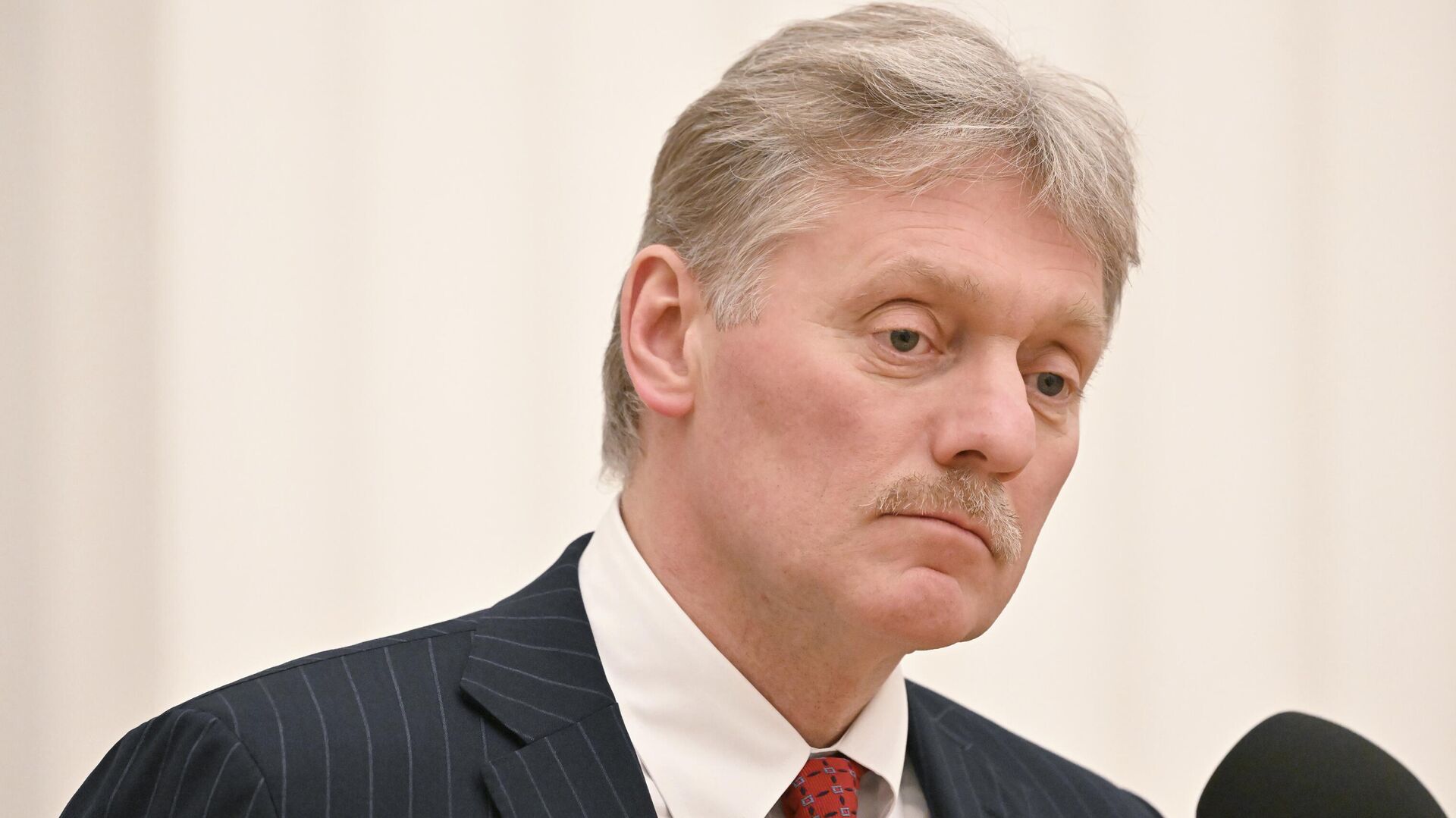 Снятие моратория на смертную казнь не обсуждается в Кремле — Песков 
