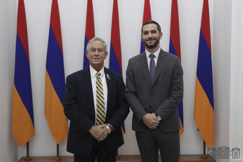 Вице-спикер НС Армении принял конгрессмена США