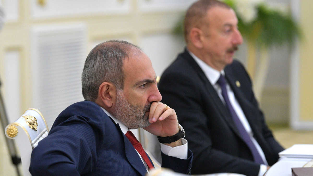 Агаджанян: ведутся переговоры для проведения встречи Пашиняна и Алиева 