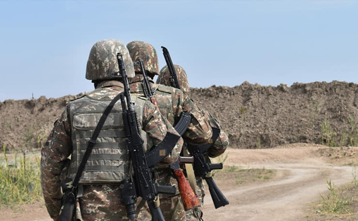 СМИ: Азербайджан передал Армении 10 военнослужащих