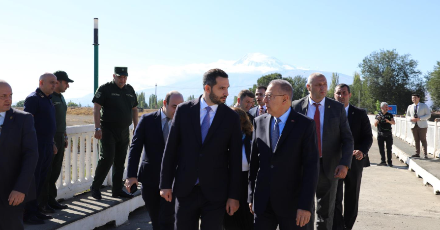 Սերդար Քըլըչը ժամանել է Հայաստան. Մարգարա անցակետի մոտ նրան դիմավորել է Ռուբեն Ռուբինյանը