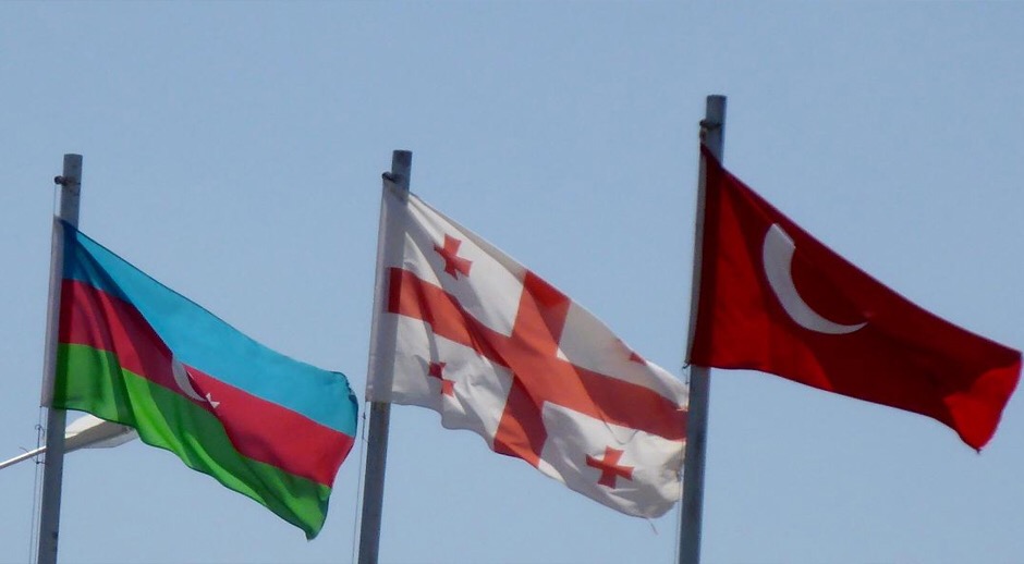 Учения позволяют Баку продемонстрировать, что он не одинок в регионе - эксперт 