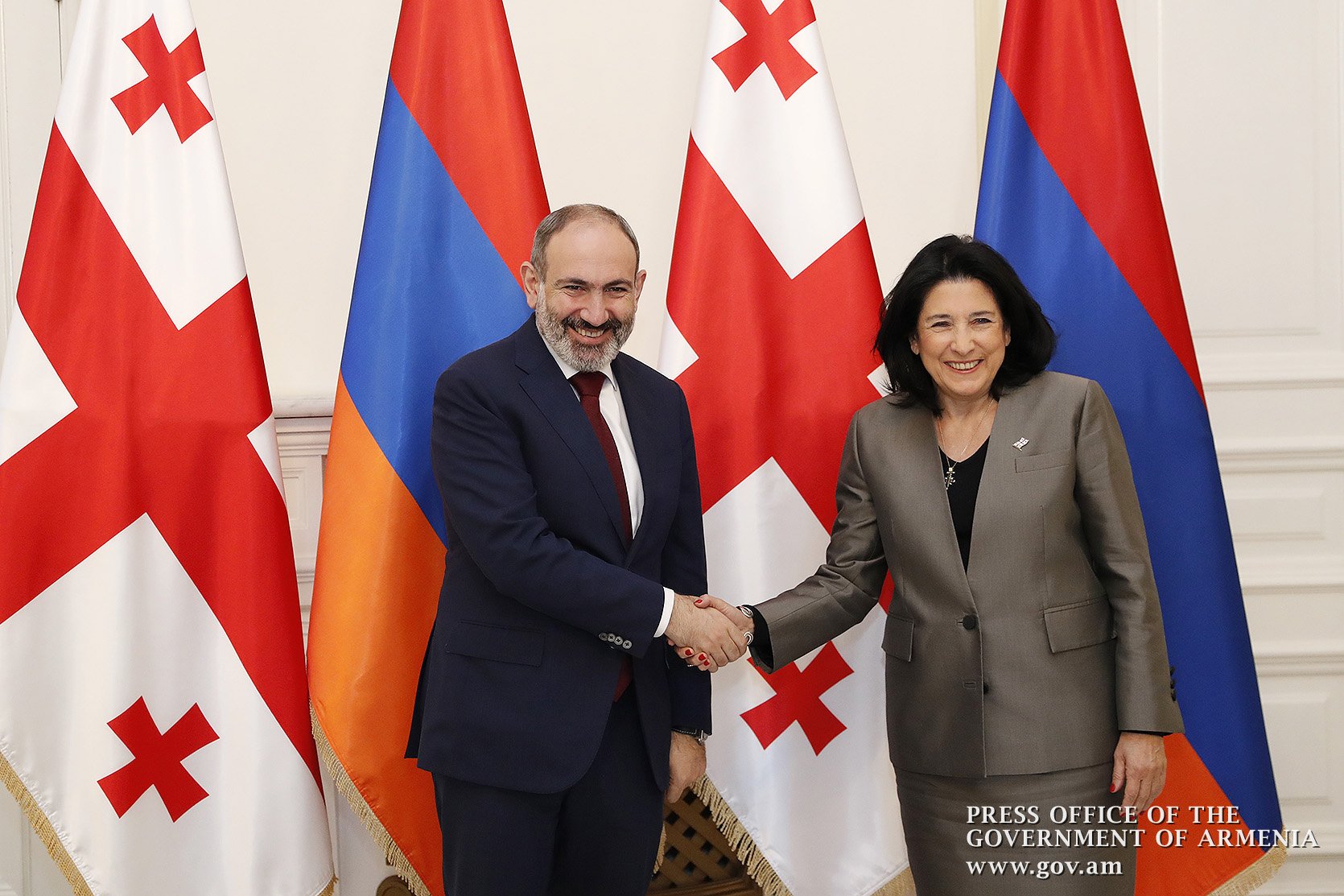 Армяно-грузинские отношения активно развиваются - Пашинян