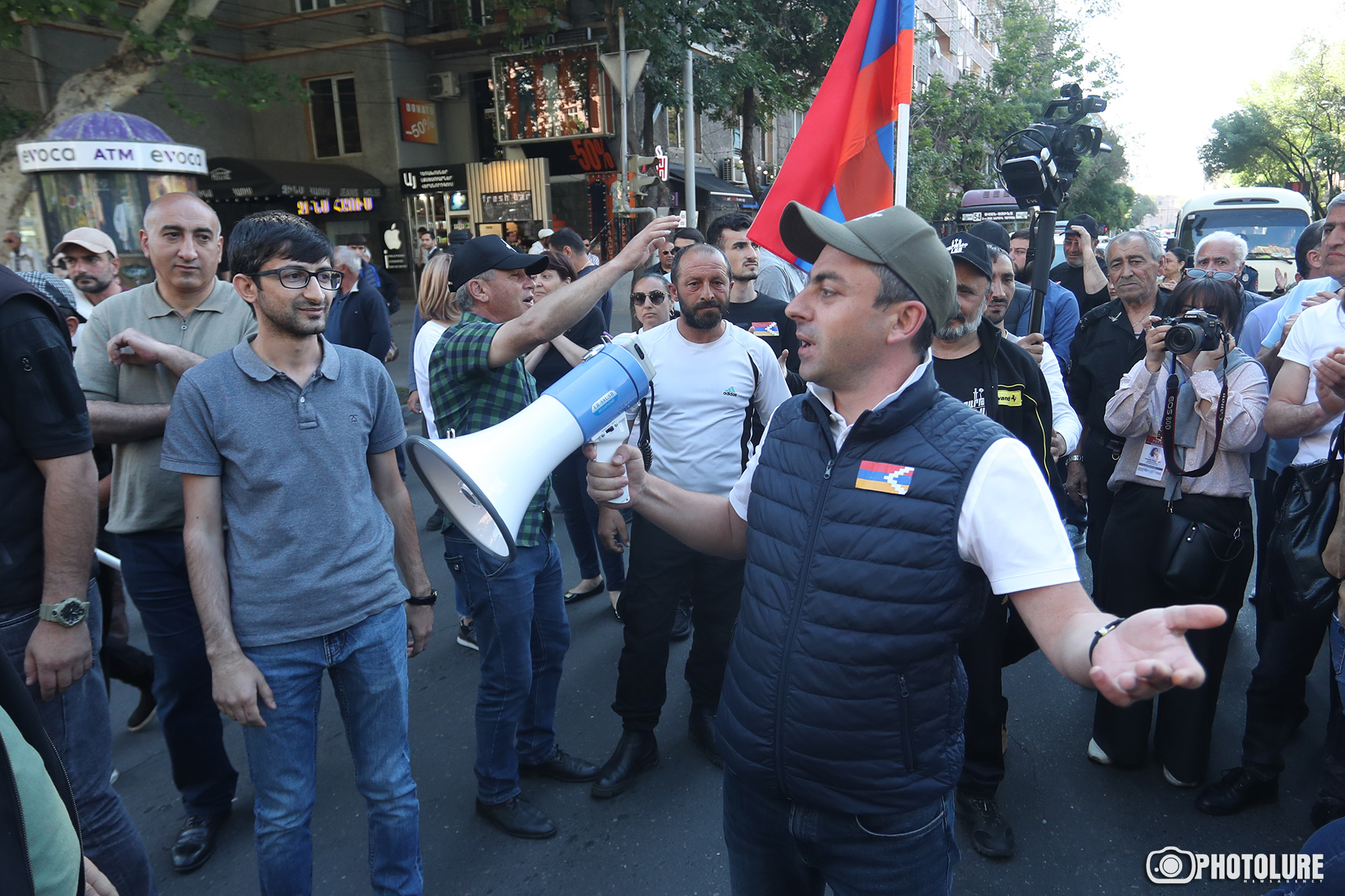 Երևանում վերսկսվել են քաղաքացիական անհնազանդության ակցիաները