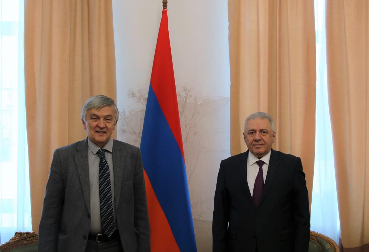 Вагаршак Арутюнян и посол Черногории обсудили процессы на Южном Кавказе