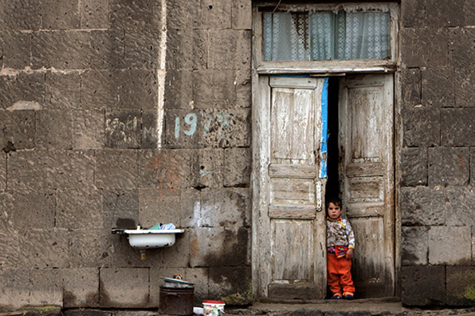 Уровень бедности в Армении снизился до 23,5% в 2018 году