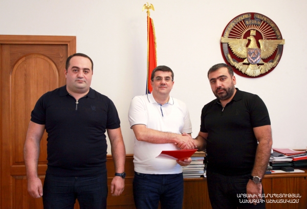 Араик Арутюнян принял представителей благотворительного фонда “Джавахк рядом с армянством”