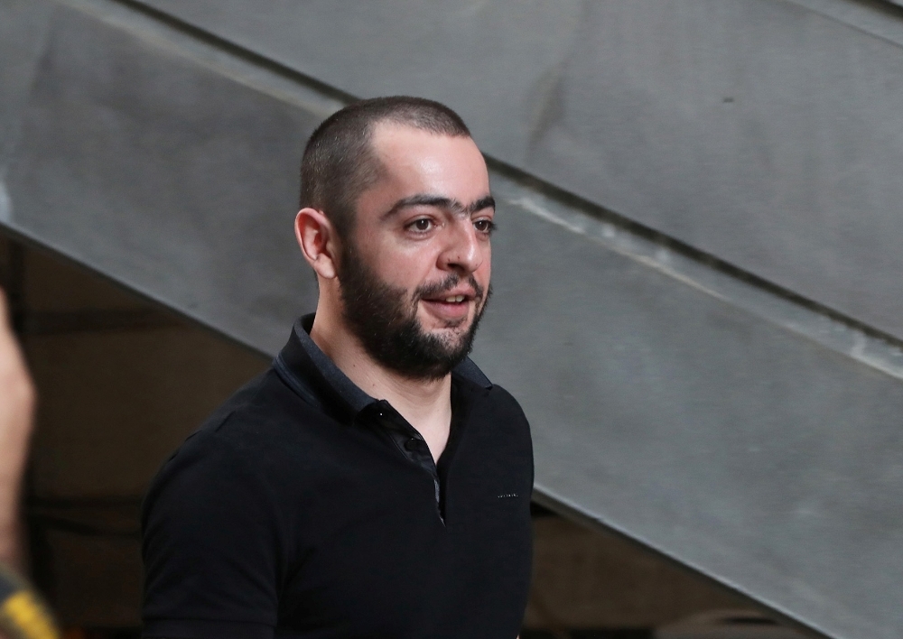 Սպանության փորձի մեջ մեղադրվող Սաշիկ Սարգսյանի որդին ազատ կարձակվի 50 մլն դրամ գրավի դիմաց