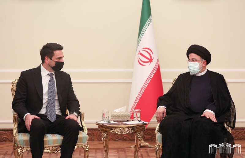 Раиси - Симоняну: Иран всегда поддерживает дружественные страны в тяжелые для них моменты