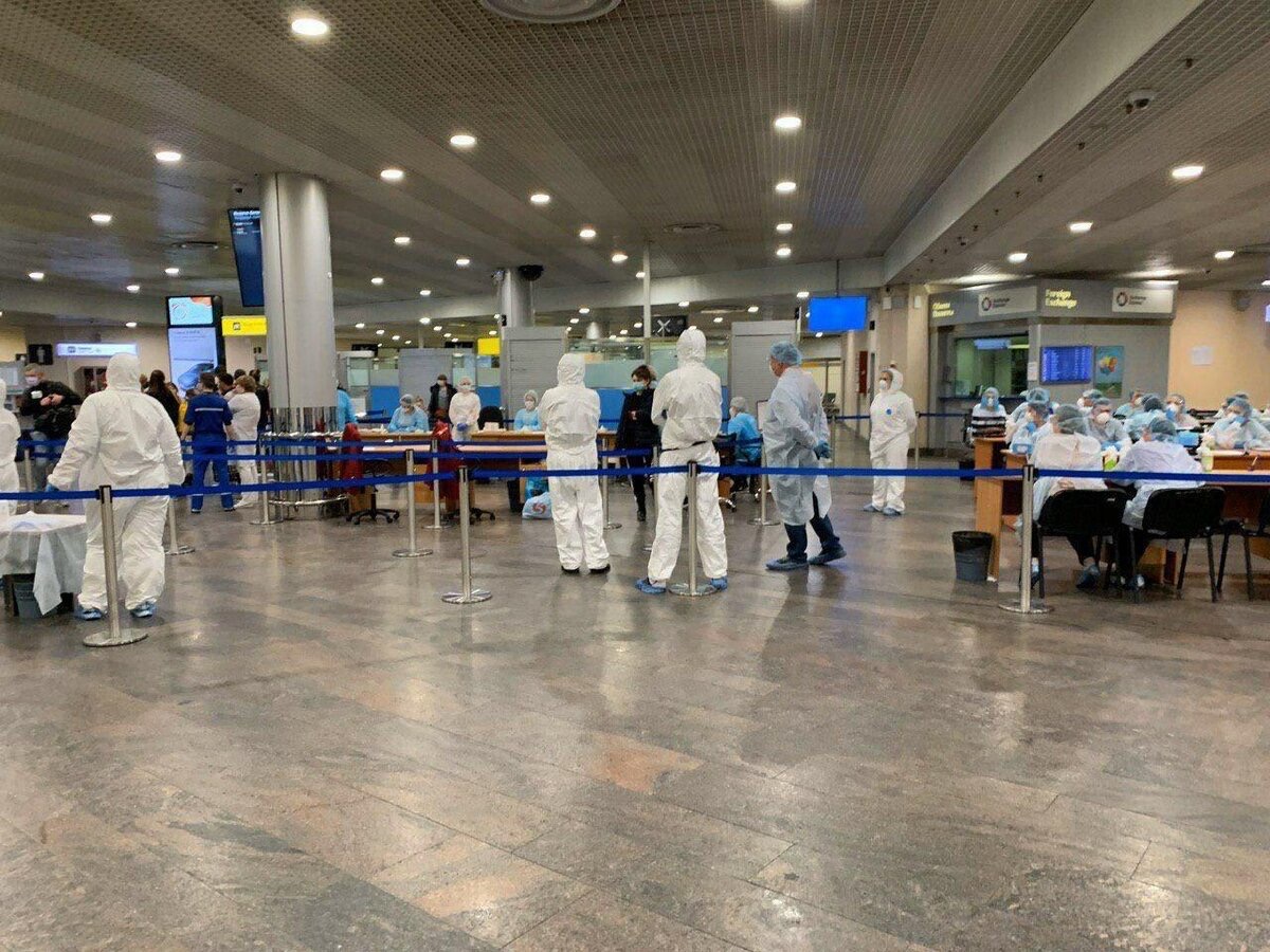 Россия с 14 июня снимет ограничения по COVID для иностранцев, прибывающих самолетом