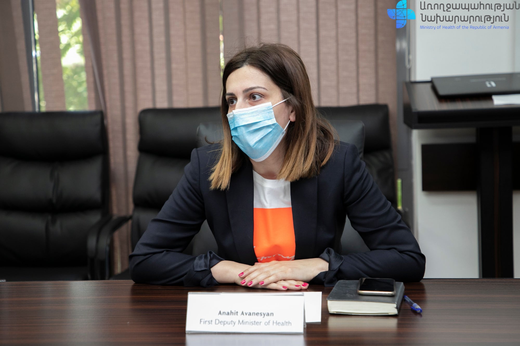 И.о. министра здравоохранения выбрала вакцину AstraZeneca