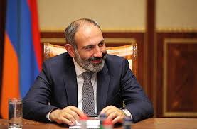 Դու քայլում ես առջևի՞ց. Փաշինյանի հերթական գրառումը