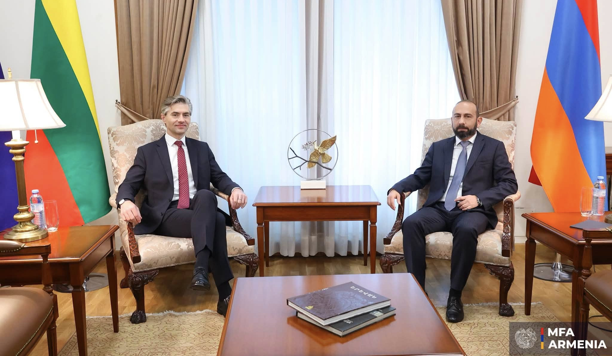 Մեկնարկել է ՀՀ և Լիտվայի ԱԳ նախարարների առանձնազրույցը