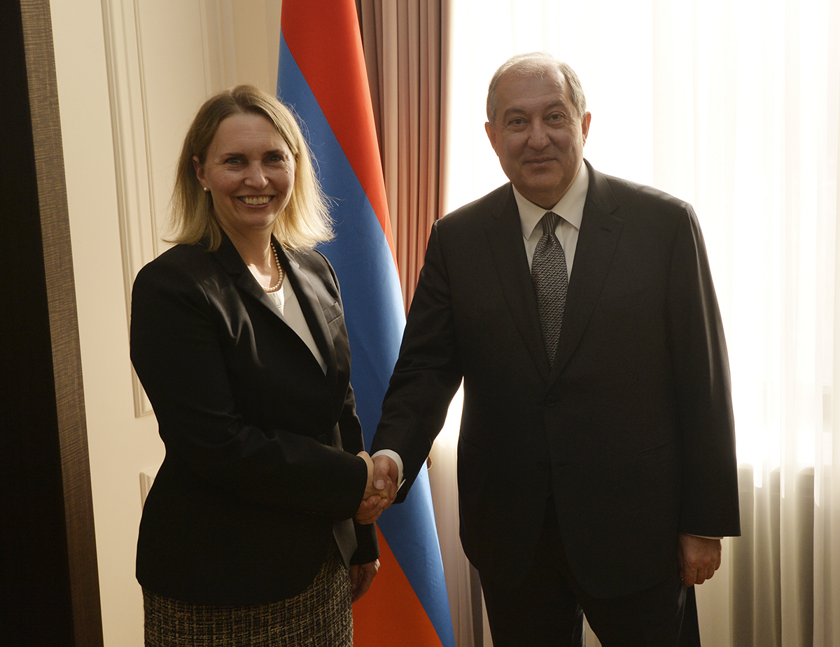 Президент Армен Саркисян принял советника заместителя госсекретаря США Бриджит Бринк
