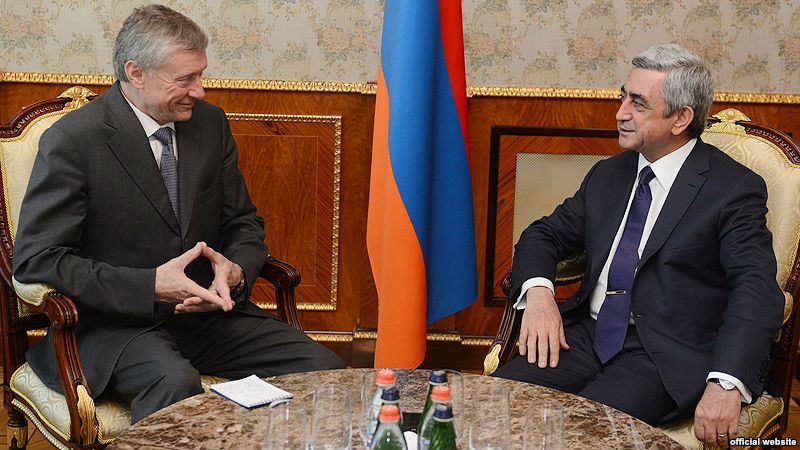 Президент Армении принял генсека ОДКБ