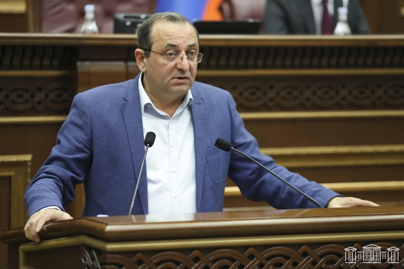 Заседание по иску против премьера Армении отложено