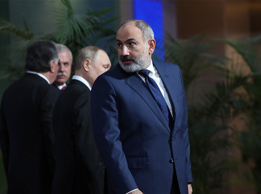 Вопрос о выходе из ЕАЭС может обсуждать только Армения - Пашинян
