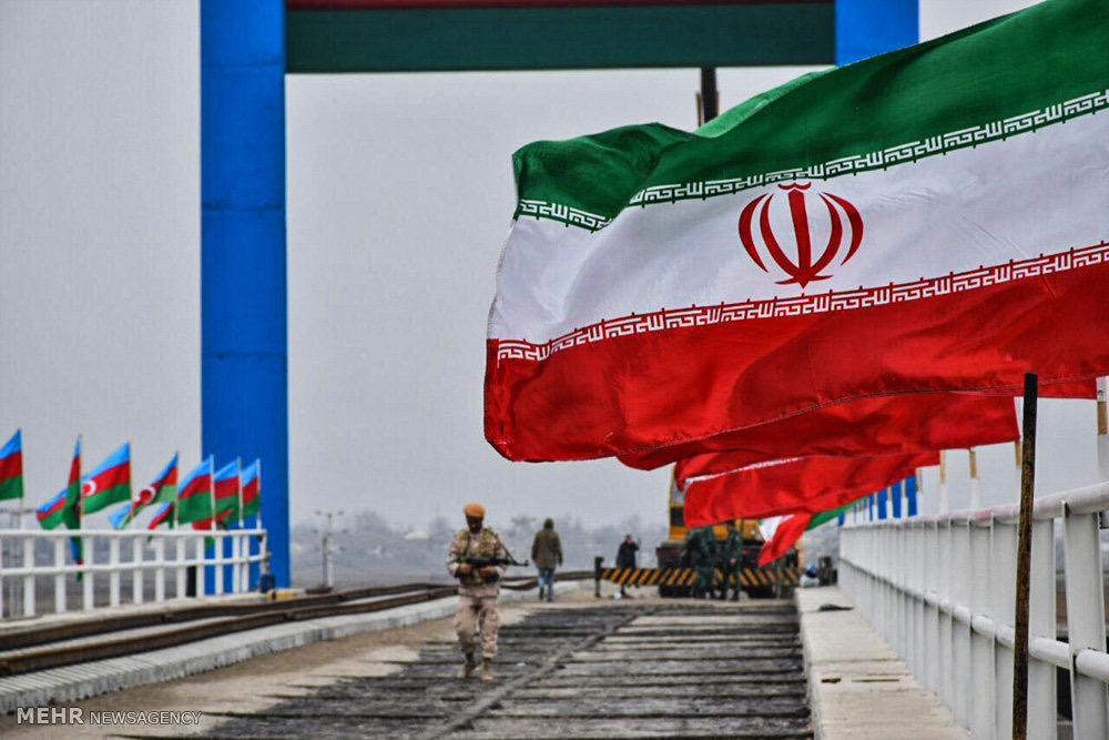 МИД Азербайджана вручил ноту послу Ирана в связи с поездками иранских грузовиков в Арцах