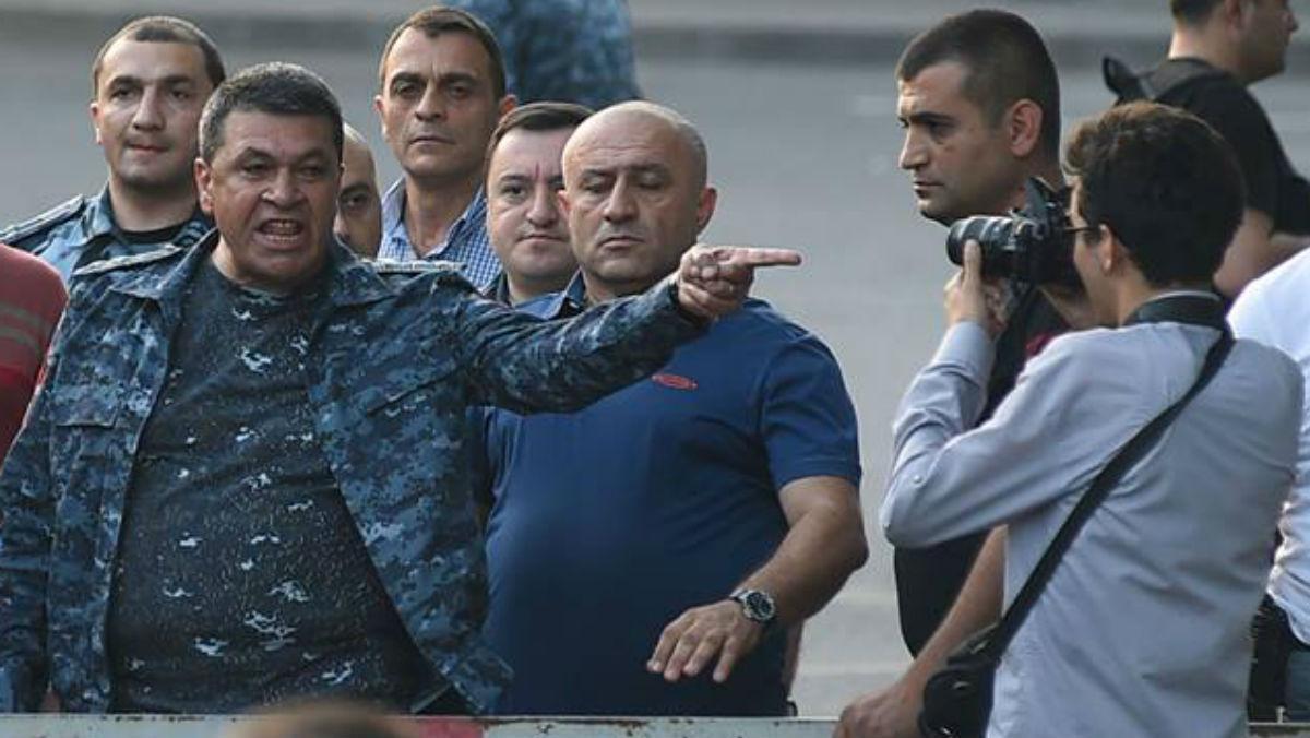 Экс-начальнику полиции Армении предъявлено обвинение в злоупотреблении властью - СК