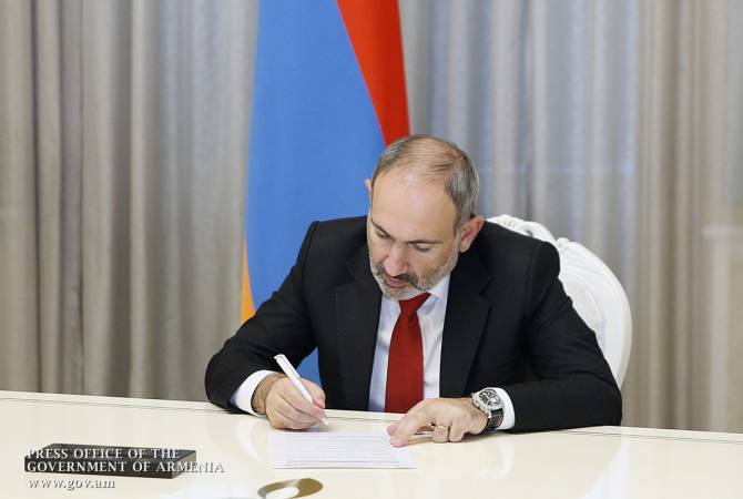 Пашинян готов подписать вариант мирного договора, направленный в Баку в феврале