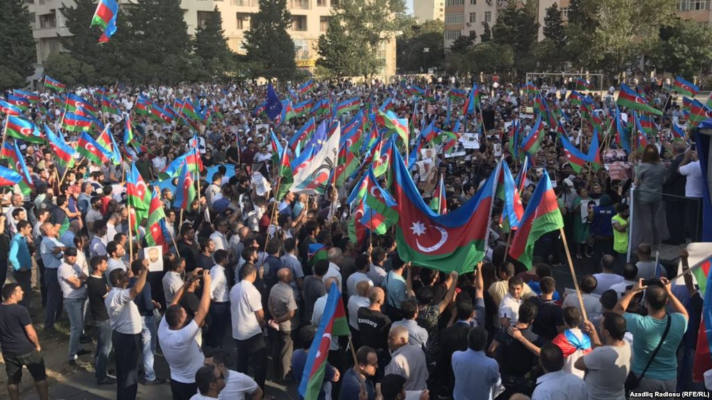 Азербайджанаская оппозиция проведет митинг против «сфальсифицированных выборов»