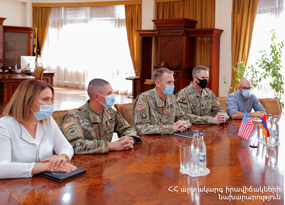 В МЧС Армении приняли делегацию Управления военного сотрудничества посольства США