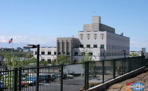 Быть начеку: посольство США в Армении предупредило своих граждан