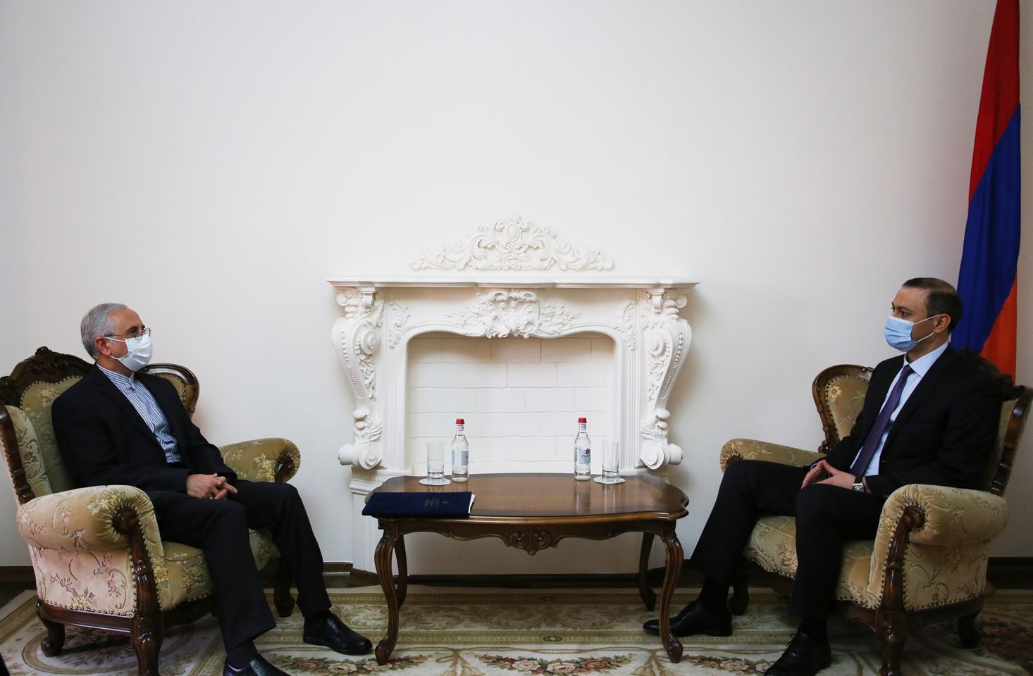 Секретарь Совбеза Армении и посол Ирана обсудили военно-политическую ситуацию в регионе