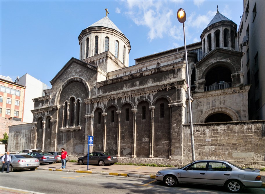 В Стамбуле ограбили армянскую церковь Сурб Григор Лусаворич