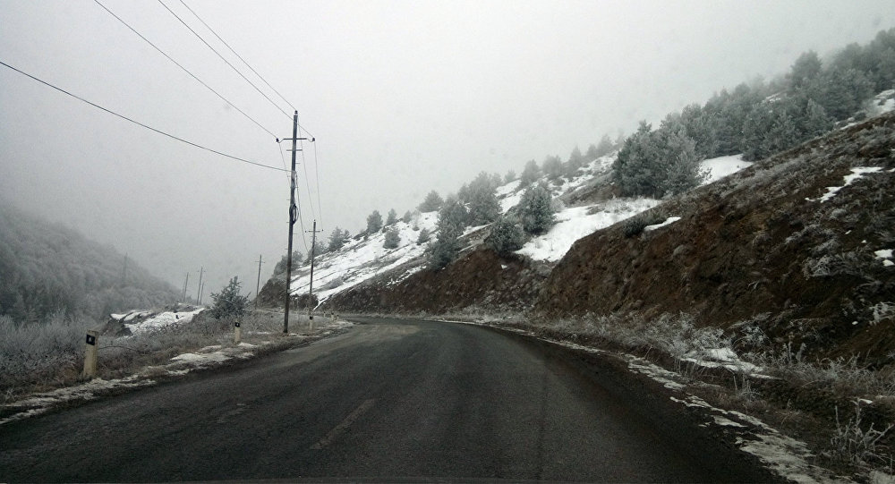 Снег и гололедица: МЧС Армении о состоянии автодорог 