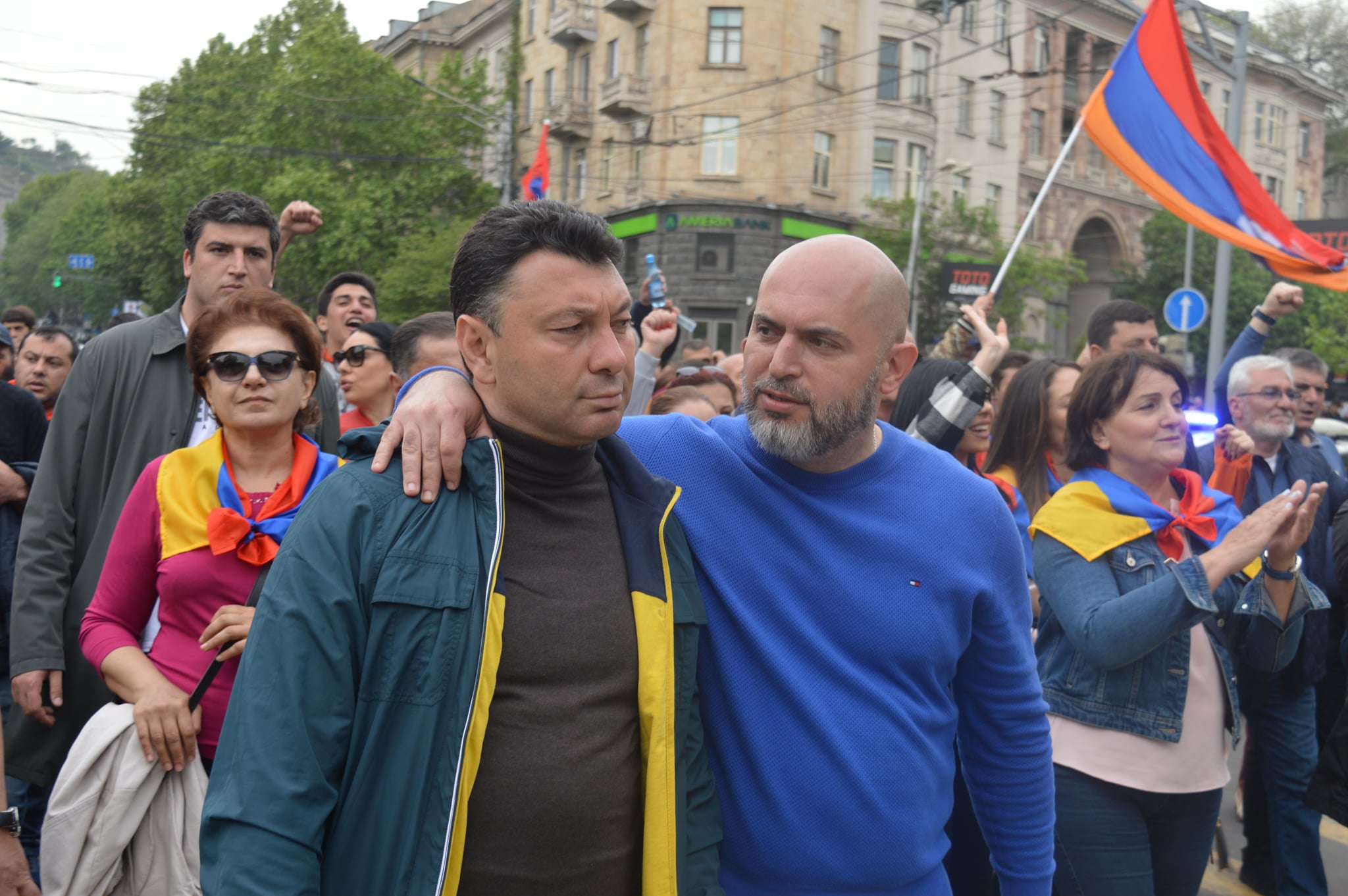 Опрос: 52% респондентов уверены – в Армении есть политзаключенные