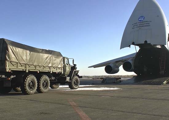 За прошедшие сутки самолеты Минобороны России выполнили  20 рейсов в Армению 