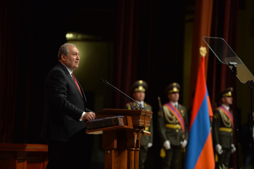 Армения и весь армянский народ буду защищать Арцах – президент