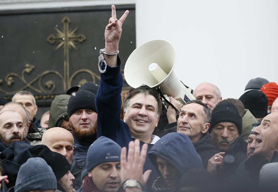 В Киеве неспокойно: Аваков призвал Саакашвили не провоцировать кровь и столкновения