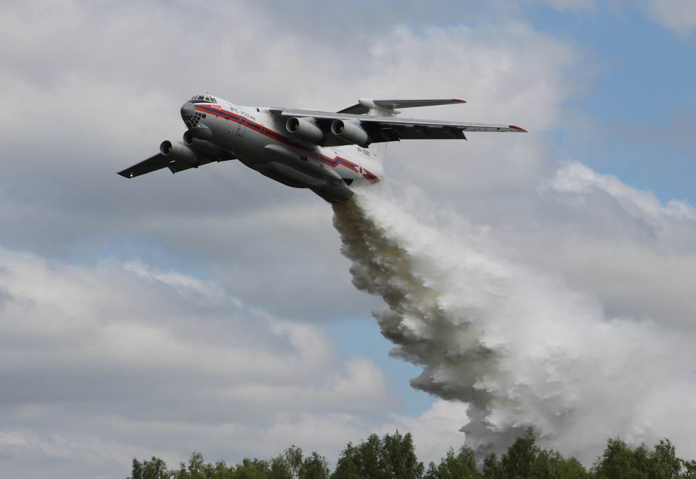 МЧС России направило самолет Ил-76 для тушения пожара в заповеднике «Хосровский лес»
