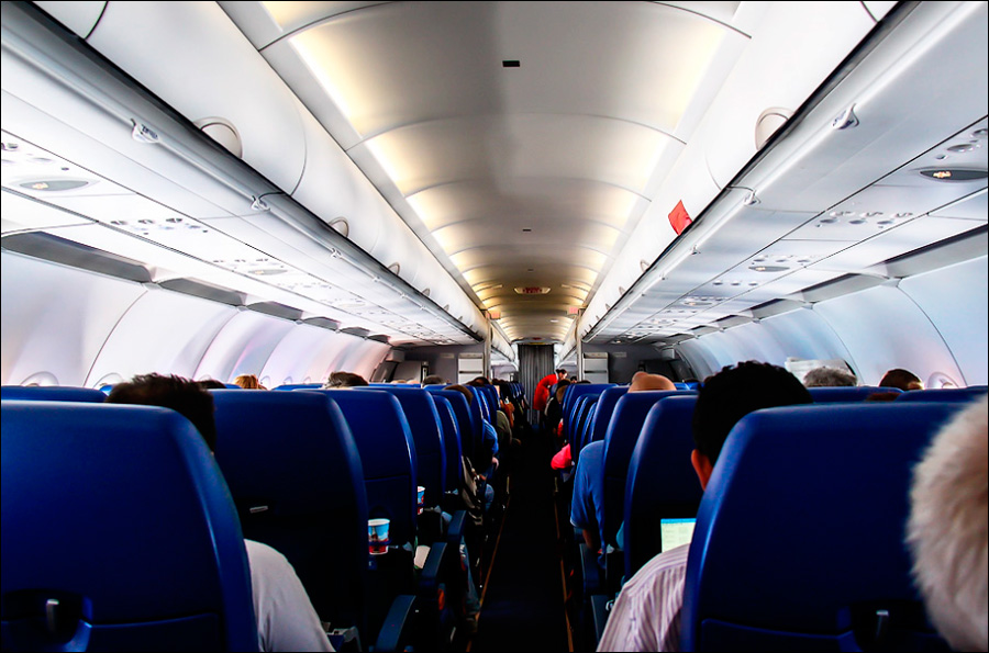 На борту самолета Санкт-Петербург-Ереван умер пассажир