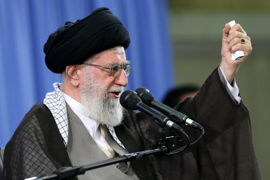 Хаменеи: Иран будет экспортировать любое количество нефти, которое ему нужно 
