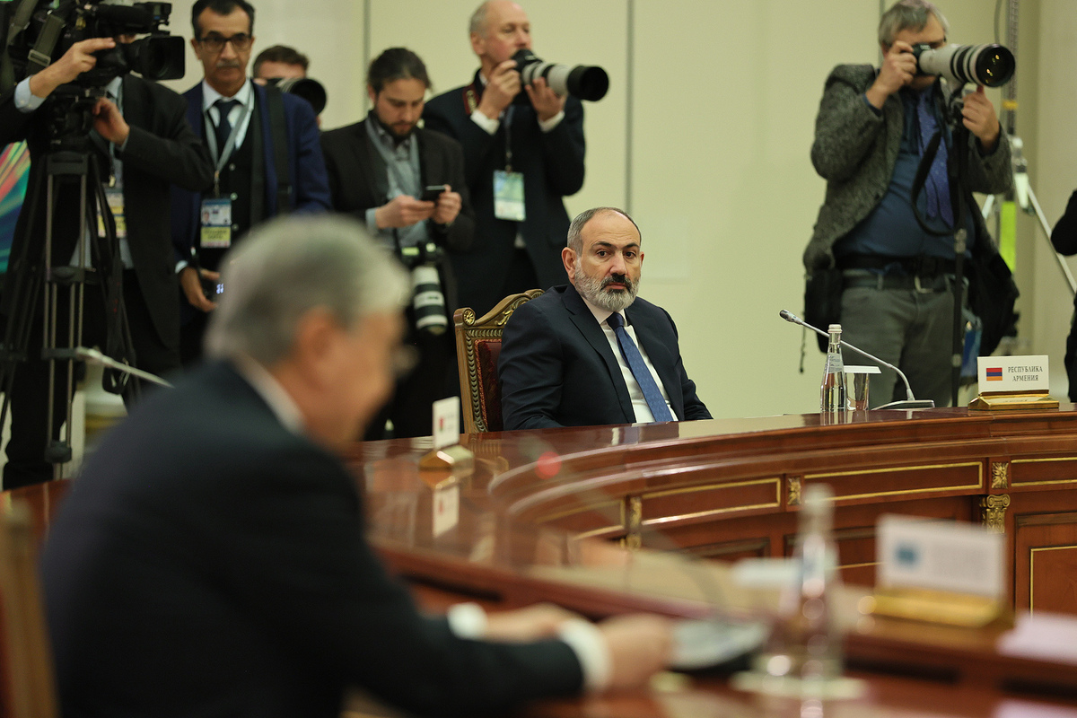 Премьер-министр Армении принял участие в неформальной встрече глав государств СНГ