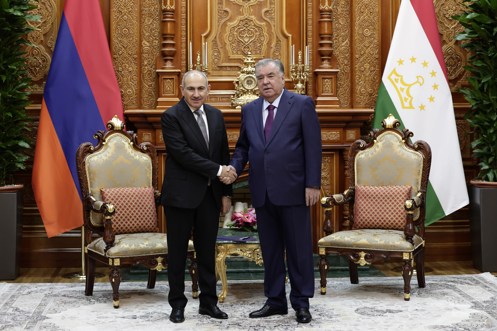 Փաշինյանն ու Ռահմոնը քննարկել են առևտրատնտեսական հարաբերությունները զարգացնելու հարցը