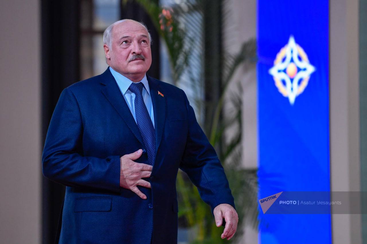 Лукашенко поздравил президента и премьера Армении с Днем независимости