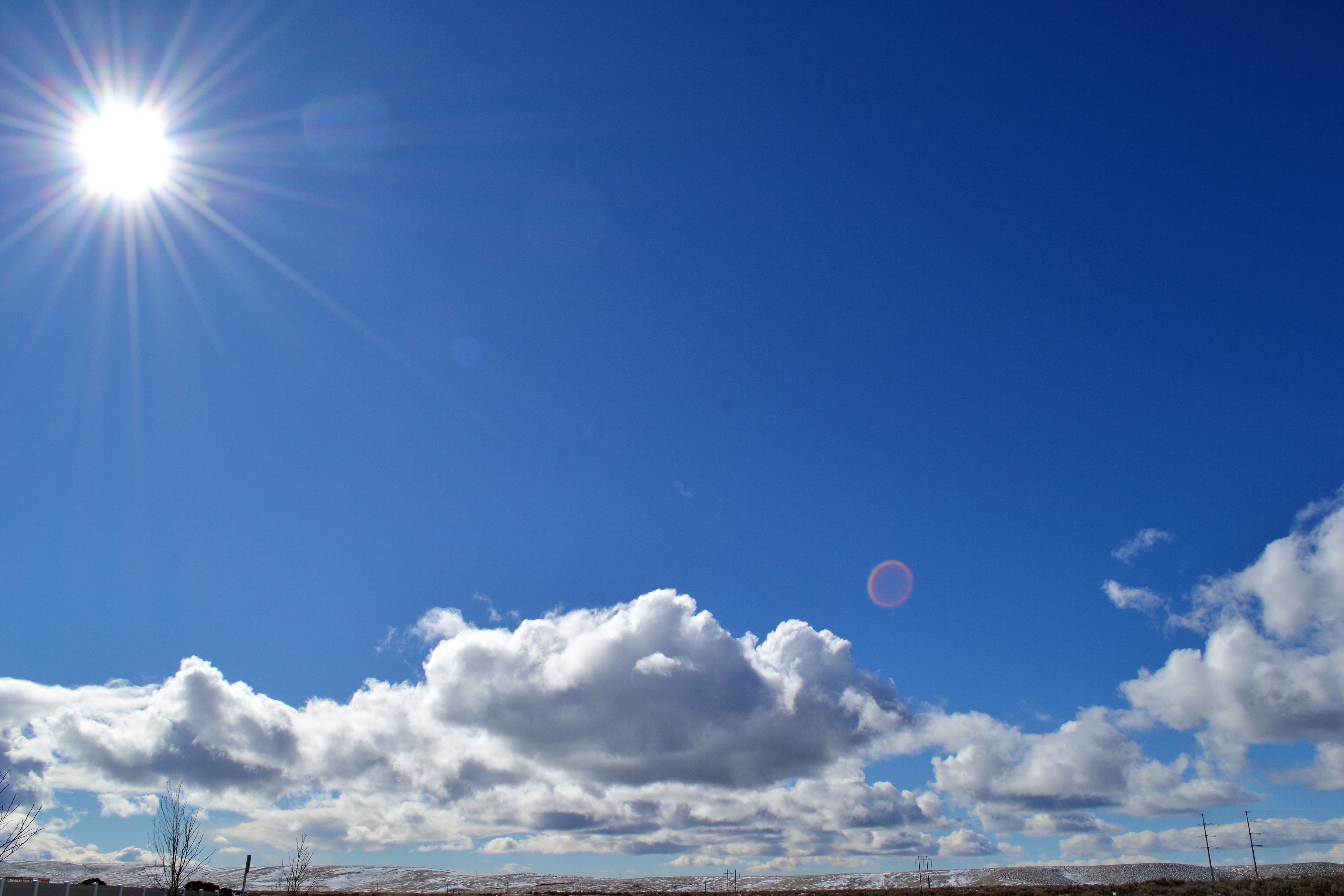Կապույտ ջինջ երկինք, արև անուշ եղանակ. լավ լուր Սուրենյանից
