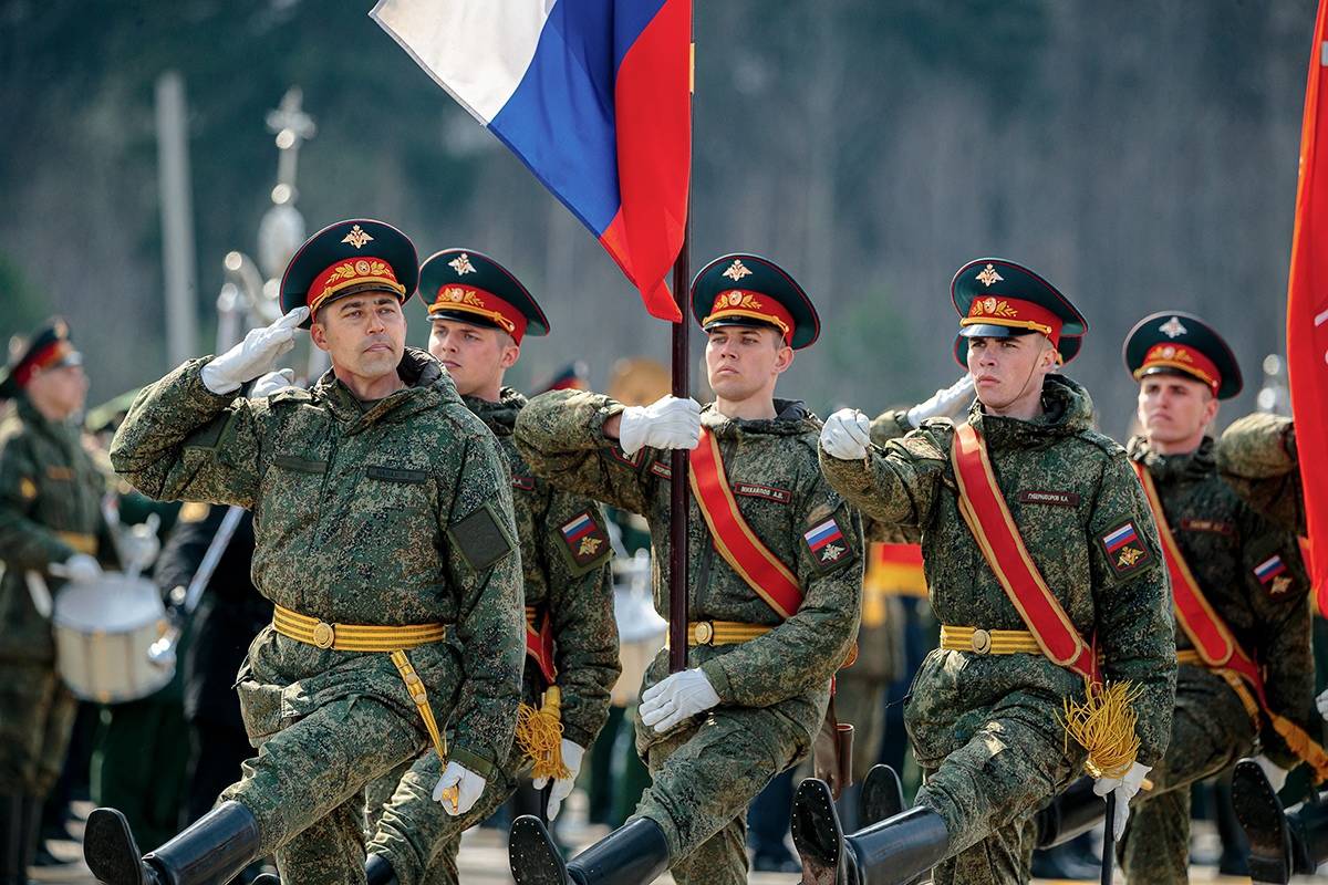 В России предложили лишать полученного гражданства в случае отказа от службы в армии
